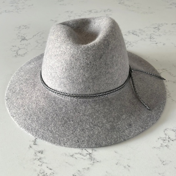 GAP Accessories - Gap 100% wool gray color woman’s fedora hat